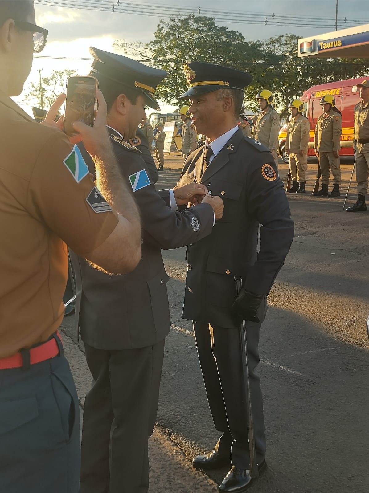 Bombeiros lotados no 16º SGB em Amambai são agraciados com a Medalha Dom Pedro II