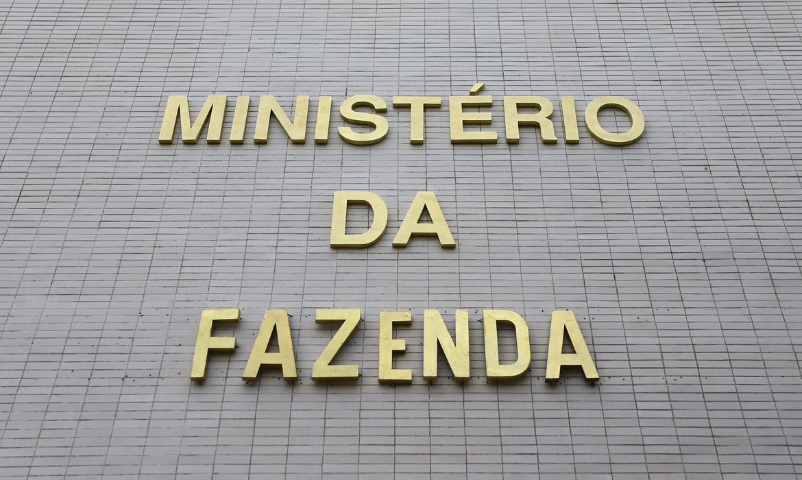 Governo bloqueia mais R$ 1,1 bilhão do Orçamento