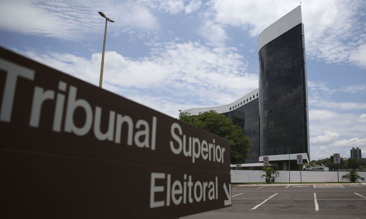 TSE julga nesta quinta ações contra Lula e Alckmin por supostas irregularidades nas eleições