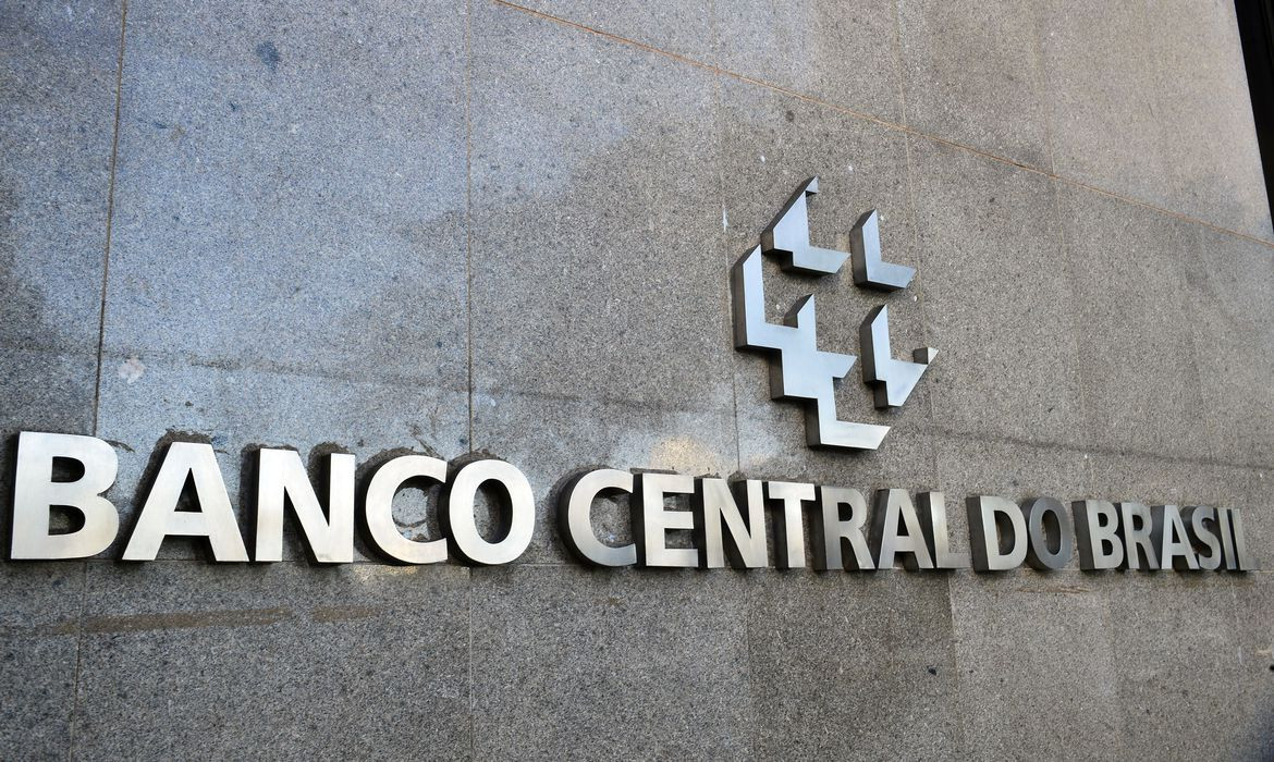Mercado reduz previsão da inflação de 4,59% para 4,55% este ano