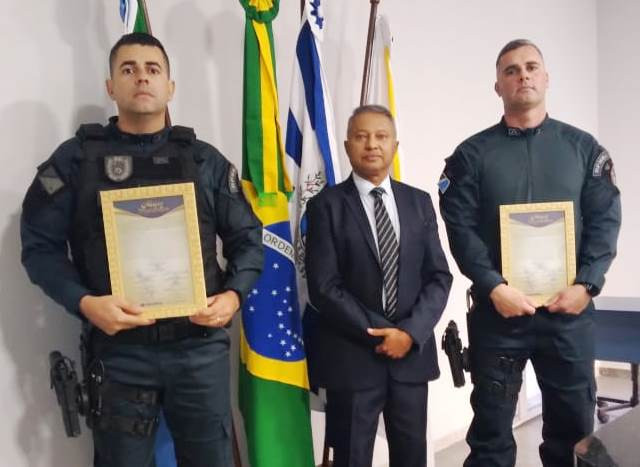 Por indicação de Darci, Câmara homenageia policiais rodoviários que salvaram jovem grávida após acidente em Amambai