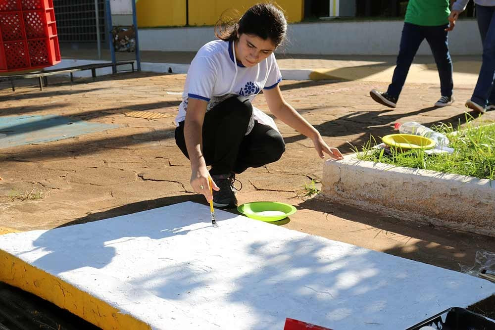 Com muita criatividade e talento de todos os estudantes, Concurso de Pintura em Bueiros aconteceu nesta quarta em Amambai