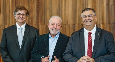 Lula indica Flávio Dino ao STF e Gonet para o comando da PGR