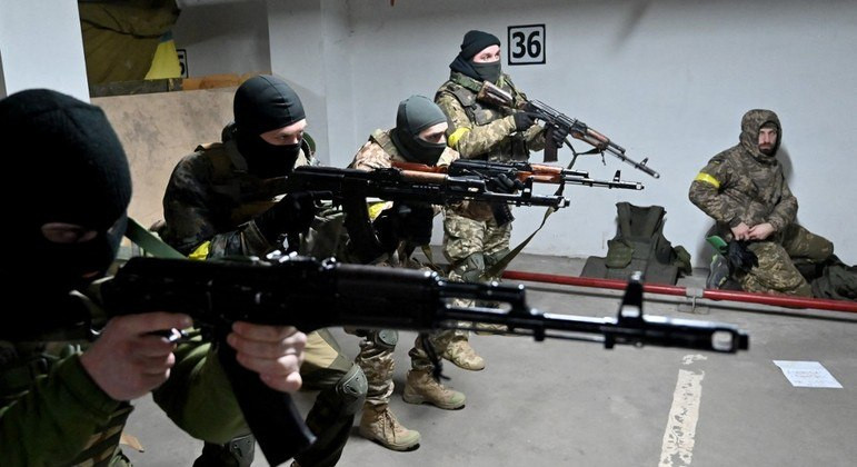 Saiba quem são os mercenários, soldados que lutam por dinheiro em conflitos