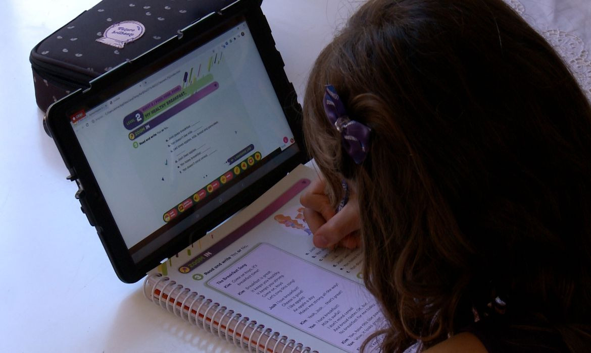 Câmara aprova criação de Política Nacional de Educação Digital