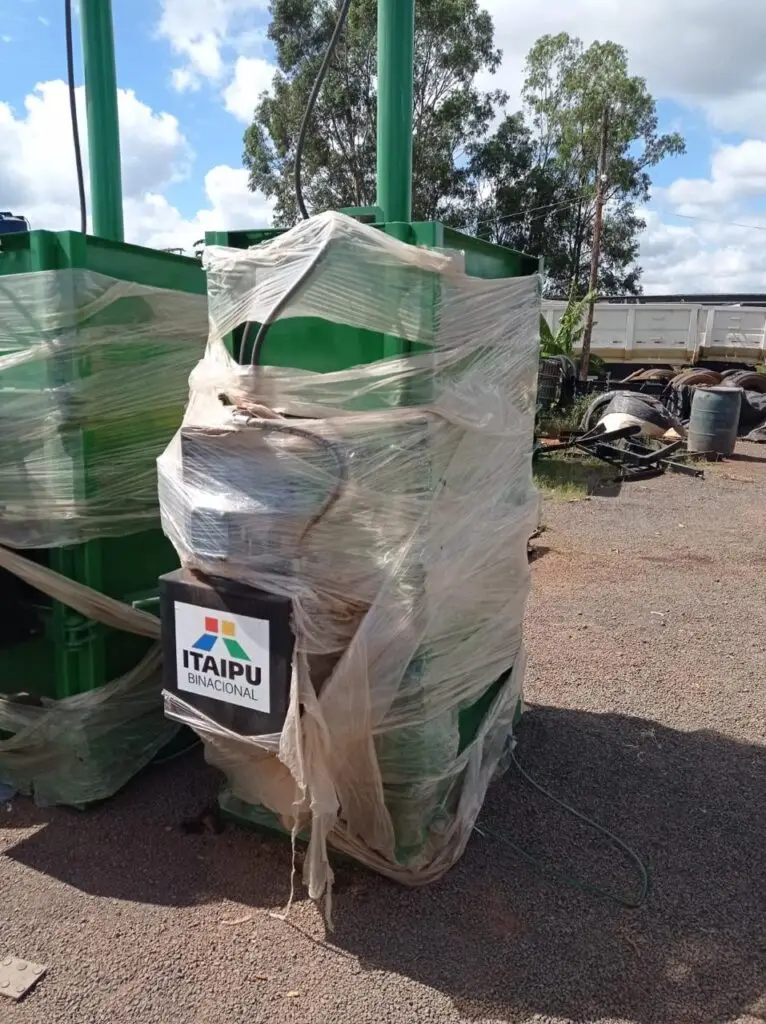Paranhos esteve presente em ato de entrega de máquinas pela Itaipu Binacional em Iguatemi Paranhos esteve presente em ato de entrega de máquinas pela Itaipu Binacional em Iguatemi