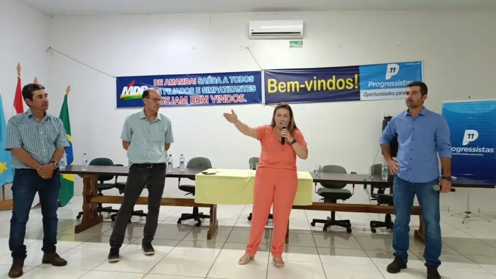 Durante ato MDB e PP debateram conjuntura política e eleições 2024 em Amambai Durante ato MDB e PP debateram conjuntura política e eleições 2024 em Amambai