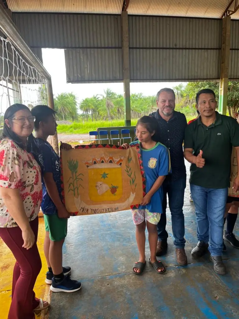 Educação deu início à Semana dos Povos Indígenas em Paranhos Educação deu início à Semana dos Povos Indígenas em Paranhos
