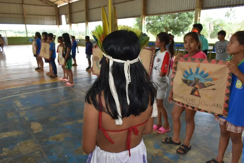 Educação deu início à Semana dos Povos Indígenas em Paranhos Educação deu início à Semana dos Povos Indígenas em Paranhos