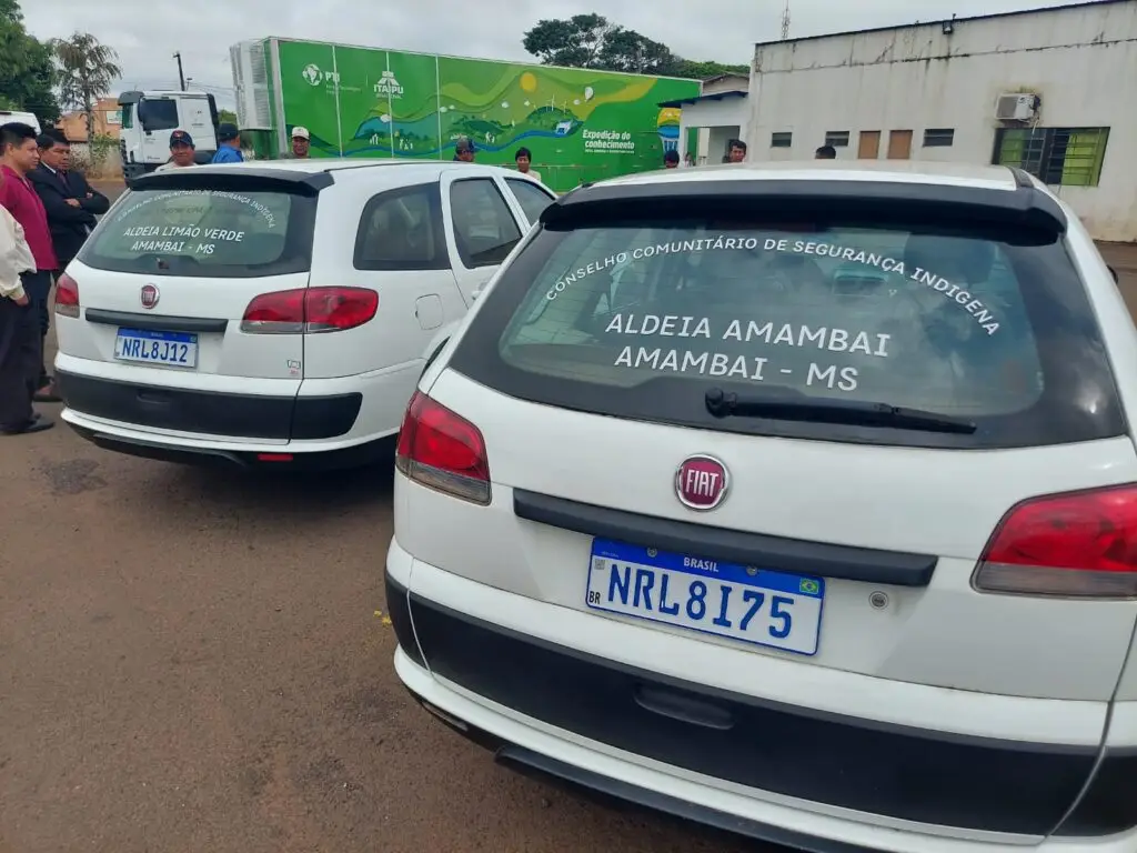 Prefeitura e Polícia Militar entregam viaturas para o Conselho Comunitário de Segurança Indígena das aldeias Amambai e Limão Verde Prefeitura e Polícia Militar entregam viaturas para o Conselho Comunitário de Segurança Indígena das aldeias Amambai e Limão Verde