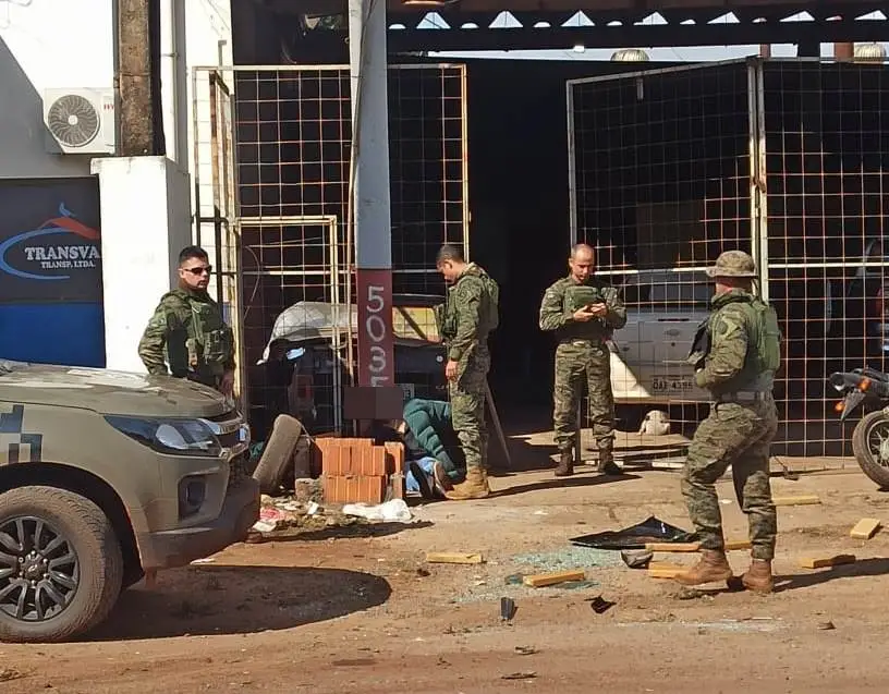 Após perseguição BOPE apreende carregamento de maconha em Amambai Após perseguição BOPE apreende carregamento de maconha em Amambai