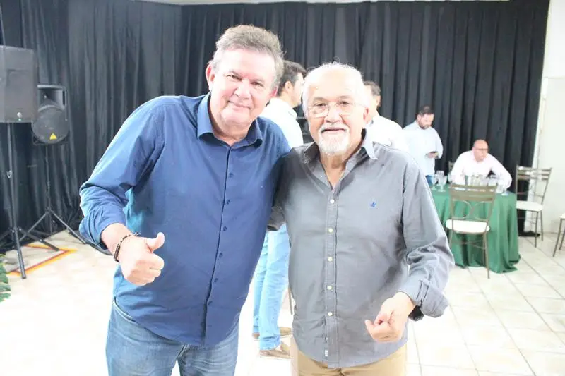 A convite de Sérgio Barbosa, prefeitos e vice-prefeitos eleitos e reeleitos de 17 municípios participam de roda de conversa em Amambai