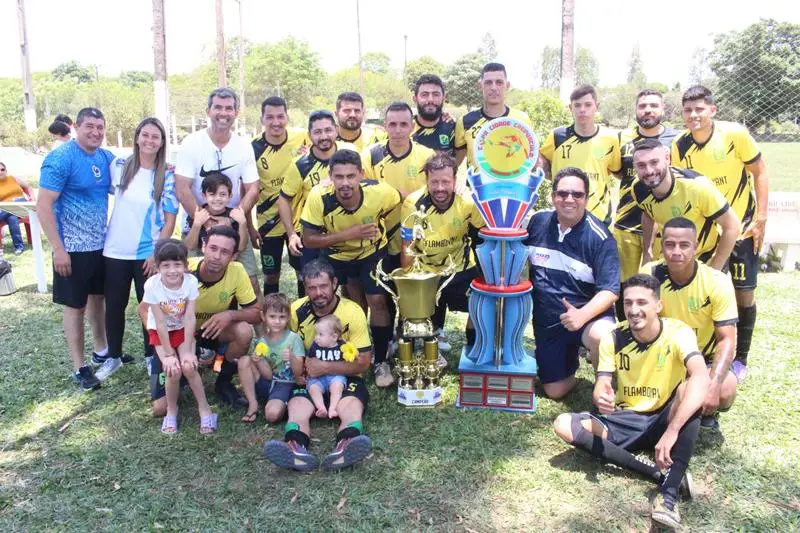 Fazenda Flamboyant/Intech Telecom faz 4x1 na final e é campeã da Copa Cidade Crepúsculo 2024 em Amambai Fazenda Flamboyant/Intech Telecom faz 4x1 na final e é campeã da Copa Cidade Crepúsculo 2024 em Amambai