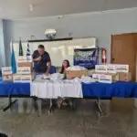 Prefeito Dr. Bandeira comemora entrega de tablets e camisetas para Agentes Comunitários de Saúde e de Endemias