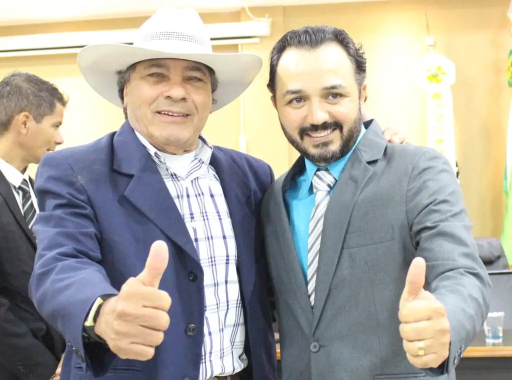 Prefeitos e vereadores eleitos em 6 de outubro tomam posse nesta quarta-feira em Amambai e região Prefeitos e vereadores eleitos em 6 de outubro tomam posse nesta quarta-feira em Amambai e região