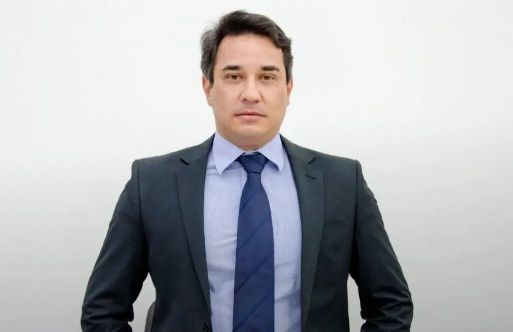 Prefeitos e vereadores eleitos em 6 de outubro tomam posse nesta quarta-feira em Amambai e região Prefeitos e vereadores eleitos em 6 de outubro tomam posse nesta quarta-feira em Amambai e região