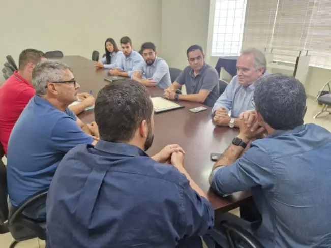 Aprosoja/MS entrega estudo técnico sobre Uso e Ocupação do Solo à Prefeitura de Amambai Aprosoja/MS entrega estudo técnico sobre Uso e Ocupação do Solo à Prefeitura de Amambai