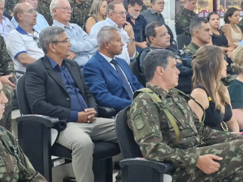 Pedro Augusto da Cas Porto assume o comando do 17º RC Mec em Amambai Pedro Augusto da Cas Porto assume o comando do 17º RC Mec em Amambai