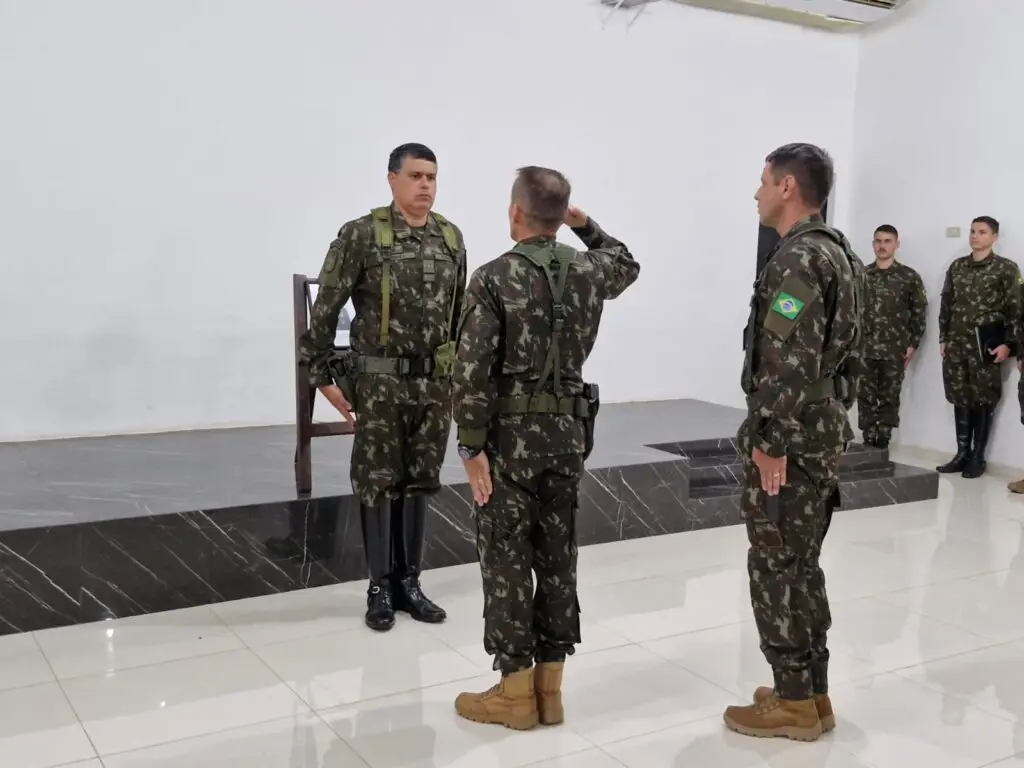 Pedro Augusto da Cas Porto assume o comando do 17º RC Mec em Amambai Pedro Augusto da Cas Porto assume o comando do 17º RC Mec em Amambai