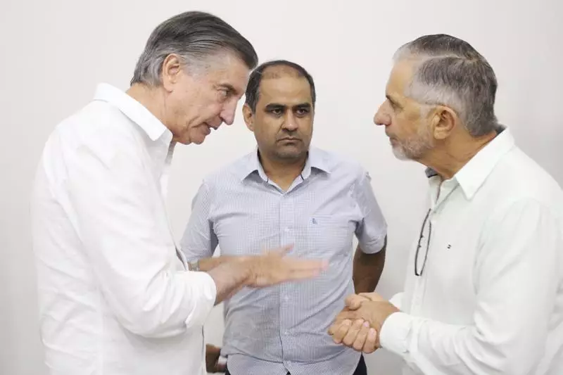 Convenções lançam Hélio Acosta para prefeito e Alfredo Soares para vice em Paranhos