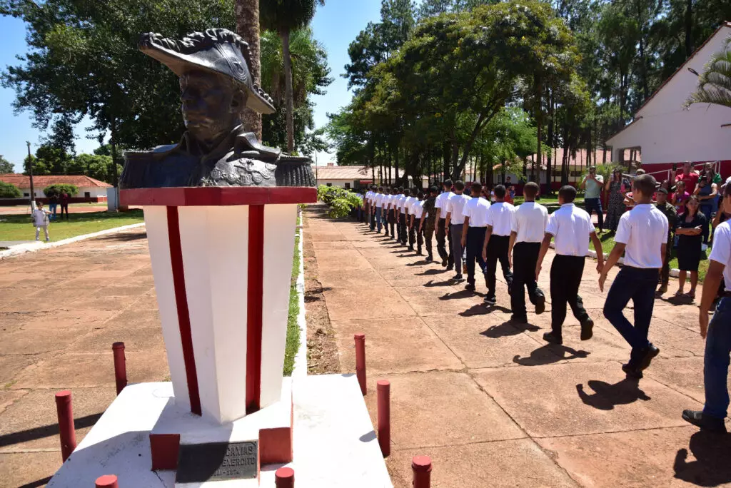 17º RC Mec realiza solenidade militar de incorporação do efetivo variável do ano de 2025