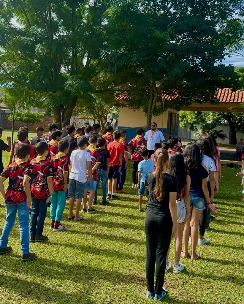 Clube de Desbravadores realiza evento “Desbravador por Um Dia” na Vila Limeira, em Amambai Clube de Desbravadores realiza evento “Desbravador por Um Dia” na Vila Limeira, em Amambai