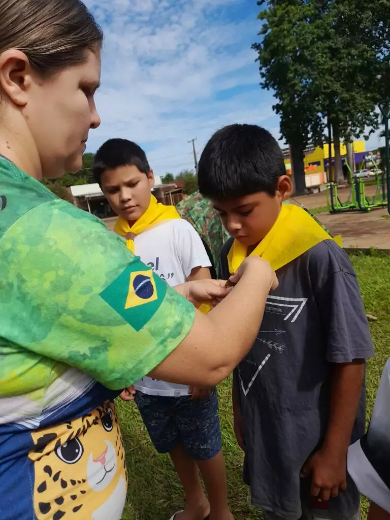 Clube de Desbravadores realiza evento “Desbravador por Um Dia” na Vila Limeira, em Amambai Clube de Desbravadores realiza evento “Desbravador por Um Dia” na Vila Limeira, em Amambai
