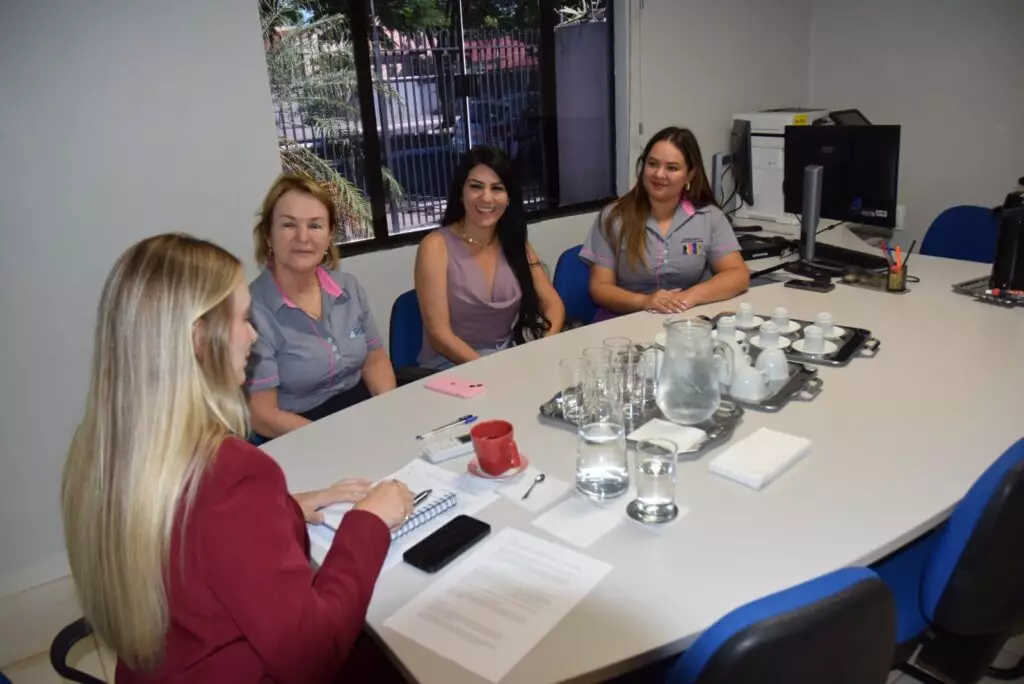 Iguatemi: Promotoria Pública realiza reunião para debater sobre políticas públicas e combate à violência contra a mulher Iguatemi: Promotoria Pública realiza reunião para debater sobre políticas públicas e combate à violência contra a mulher