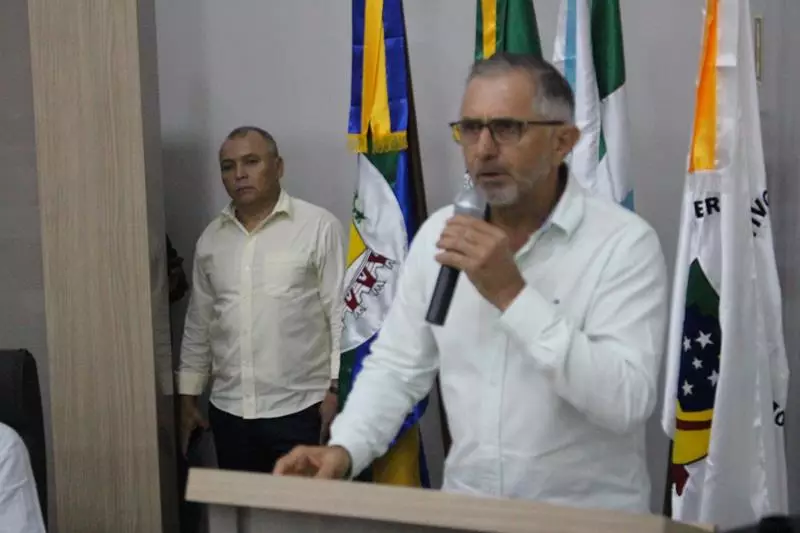 Convenções lançam Hélio Acosta para prefeito e Alfredo Soares para vice em Paranhos