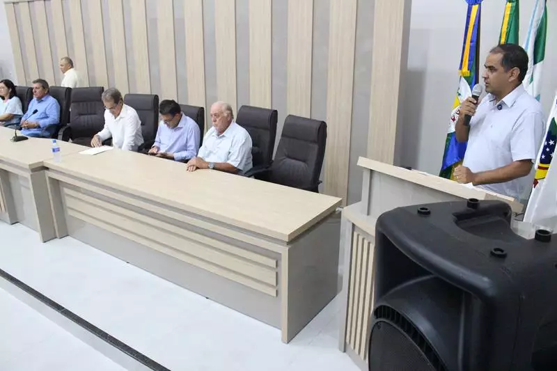 Convenções lançam Hélio Acosta para prefeito e Alfredo Soares para vice em Paranhos