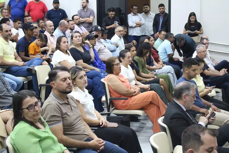 Convenções lançam Hélio Acosta para prefeito e Alfredo Soares para vice em Paranhos