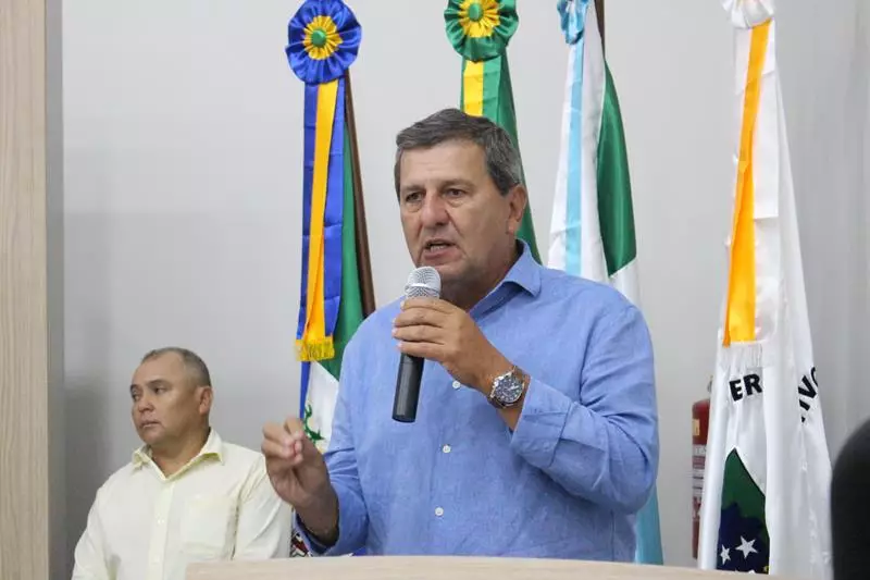 Convenções lançam Hélio Acosta para prefeito e Alfredo Soares para vice em Paranhos