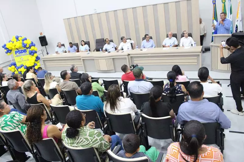 Convenções lançam Hélio Acosta para prefeito e Alfredo Soares para vice em Paranhos