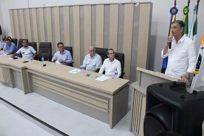 Convenções lançam Hélio Acosta para prefeito e Alfredo Soares para vice em Paranhos