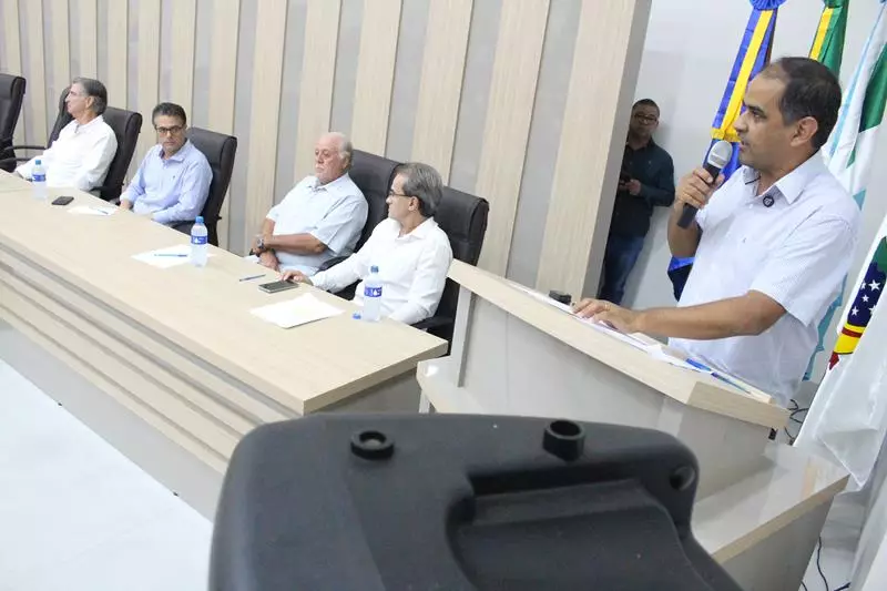 Convenções lançam Hélio Acosta para prefeito e Alfredo Soares para vice em Paranhos