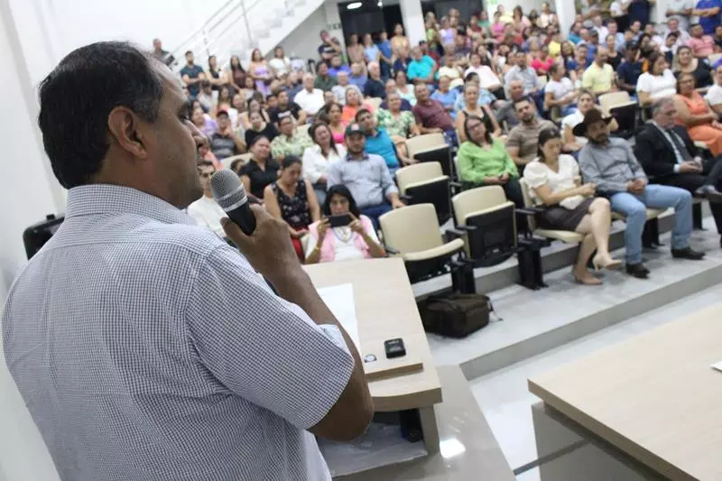 Convenções lançam Hélio Acosta para prefeito e Alfredo Soares para vice em Paranhos