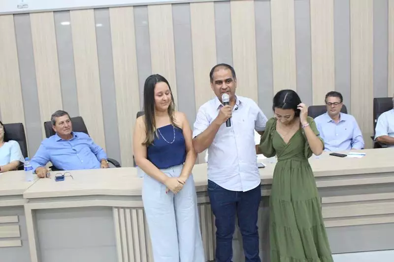 Convenções lançam Hélio Acosta para prefeito e Alfredo Soares para vice em Paranhos