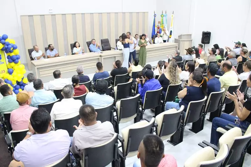 Convenções lançam Hélio Acosta para prefeito e Alfredo Soares para vice em Paranhos