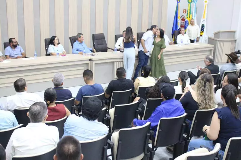 Convenções lançam Hélio Acosta para prefeito e Alfredo Soares para vice em Paranhos