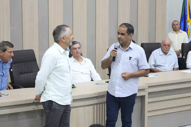 Convenções lançam Hélio Acosta para prefeito e Alfredo Soares para vice em Paranhos