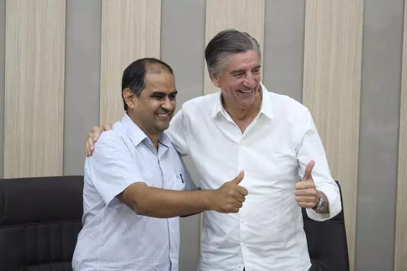 Convenções lançam Hélio Acosta para prefeito e Alfredo Soares para vice em Paranhos