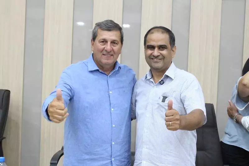 Convenções lançam Hélio Acosta para prefeito e Alfredo Soares para vice em Paranhos