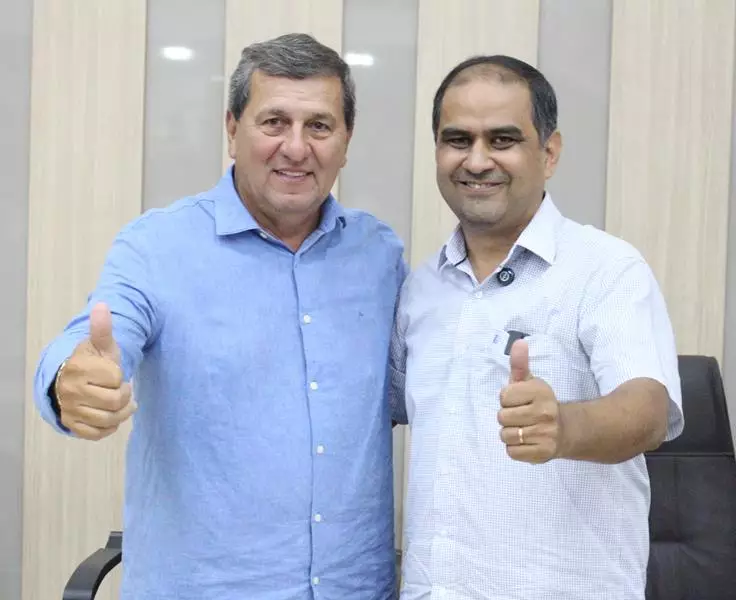 Convenções lançam Hélio Acosta para prefeito e Alfredo Soares para vice em Paranhos