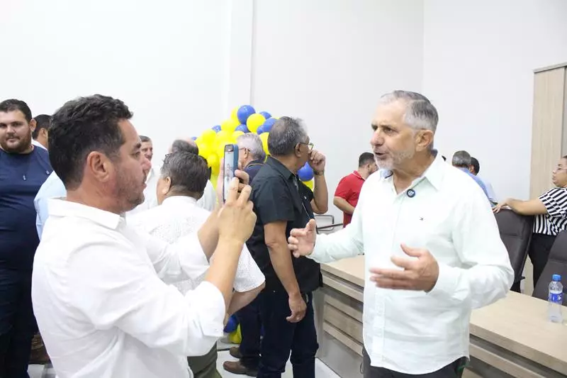 Convenções lançam Hélio Acosta para prefeito e Alfredo Soares para vice em Paranhos