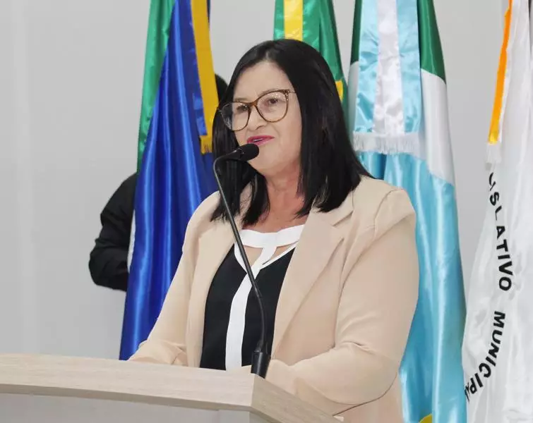 Ato na Câmara Municipal marca posse de Hélio Acosta e Alfredo Soares como prefeito e vice em Paranhos Ato na Câmara Municipal marca posse de Hélio Acosta e Alfredo Soares como prefeito e vice em Paranhos