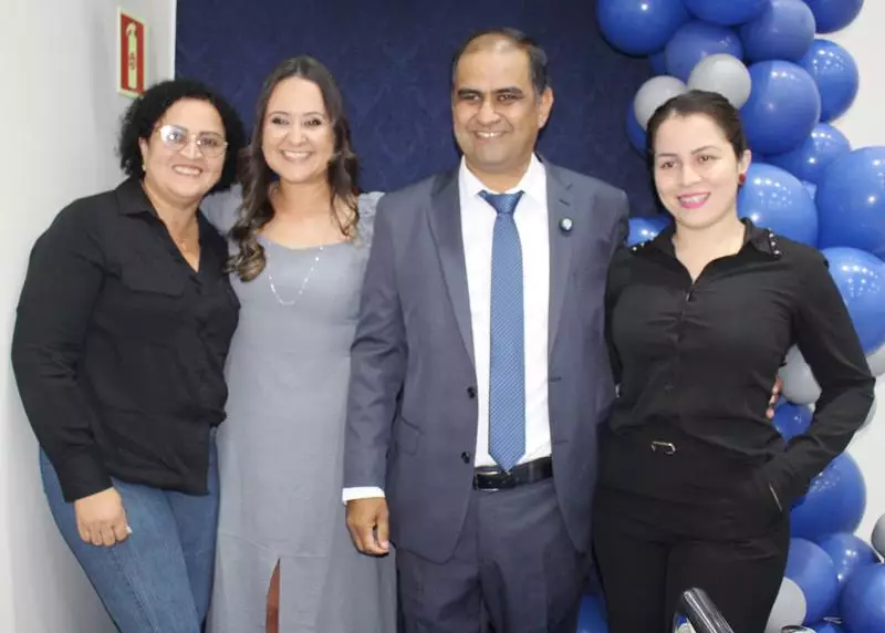 Ato na Câmara Municipal marca posse de Hélio Acosta e Alfredo Soares como prefeito e vice em Paranhos Ato na Câmara Municipal marca posse de Hélio Acosta e Alfredo Soares como prefeito e vice em Paranhos