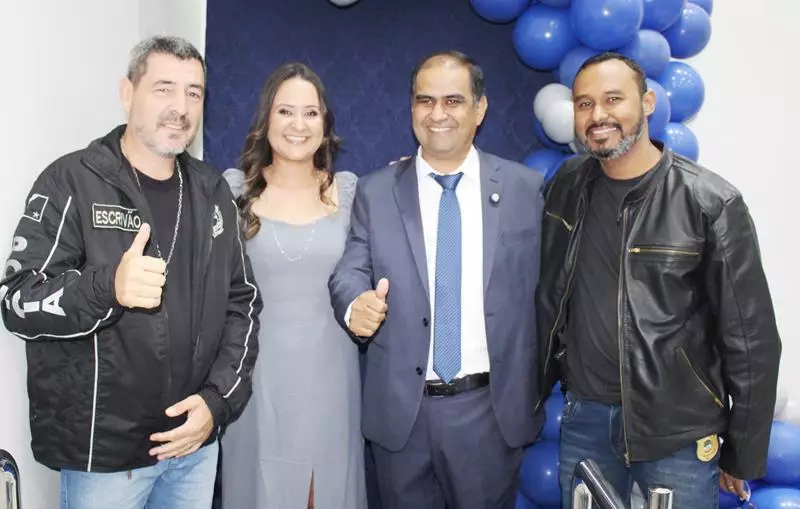 Ato na Câmara Municipal marca posse de Hélio Acosta e Alfredo Soares como prefeito e vice em Paranhos Ato na Câmara Municipal marca posse de Hélio Acosta e Alfredo Soares como prefeito e vice em Paranhos