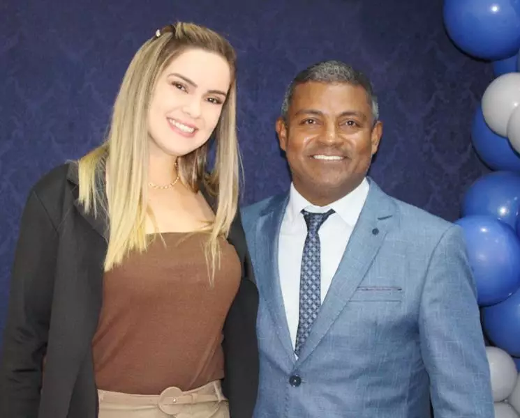 Ato na Câmara Municipal marca posse de Hélio Acosta e Alfredo Soares como prefeito e vice em Paranhos Ato na Câmara Municipal marca posse de Hélio Acosta e Alfredo Soares como prefeito e vice em Paranhos