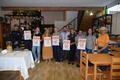 Comerciantes de Iguatemi são orientados sobre proibição de venda de bebidas alcoólicas para menores de 18 anos Comerciantes de Iguatemi são orientados sobre proibição de venda de bebidas alcoólicas para menores de 18 anos