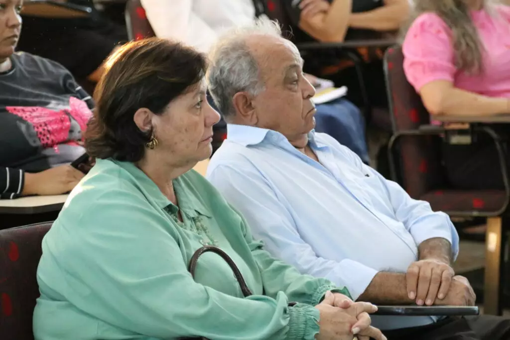 Prefeitura de Mundo Novo participa de reunião para organização da AHDM e reafirma compromisso com políticas habitacionais Prefeitura de Mundo Novo participa de reunião para organização da AHDM e reafirma compromisso com políticas habitacionais